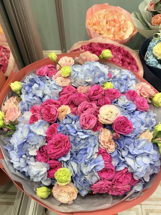 Свежие букеты цветов