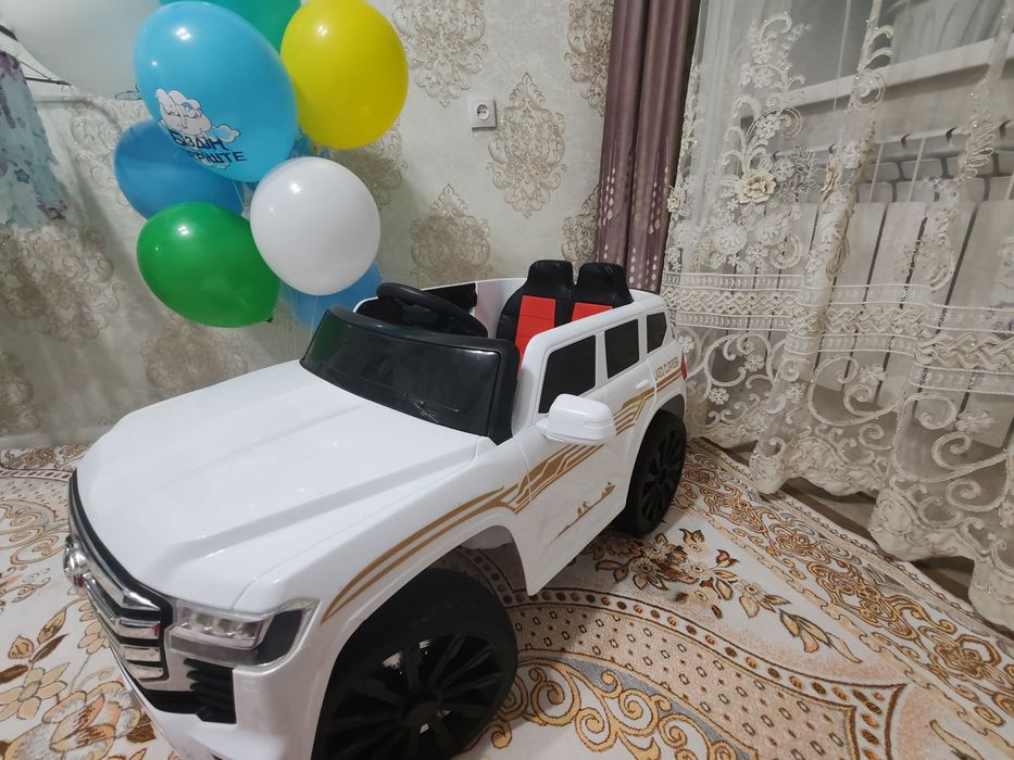 Детский электромобиль