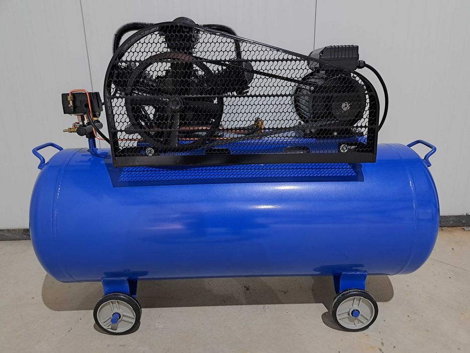 Компресор за въздух ROEN - 200 литра 12.5 бара