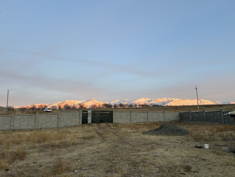 Жер сатылады үйімен, мал қорасымен