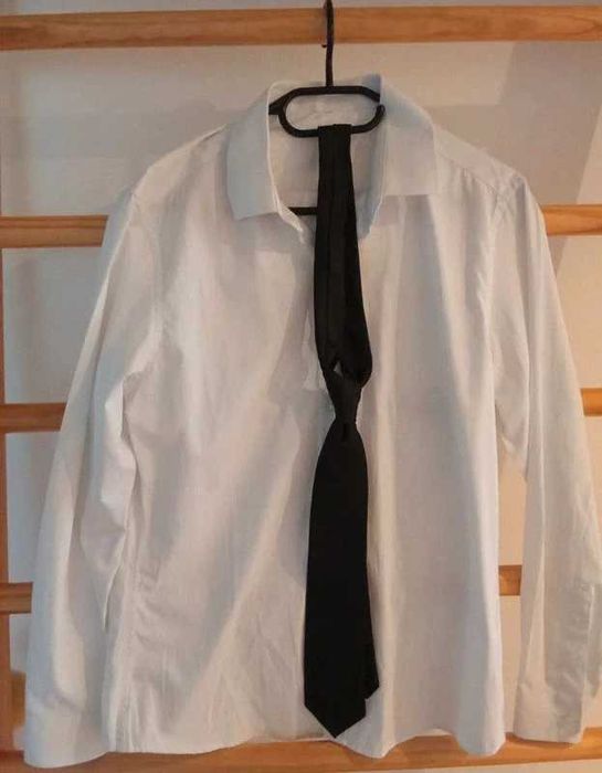 Cămașă albă simplă
