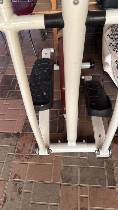 Тренажер эллипс