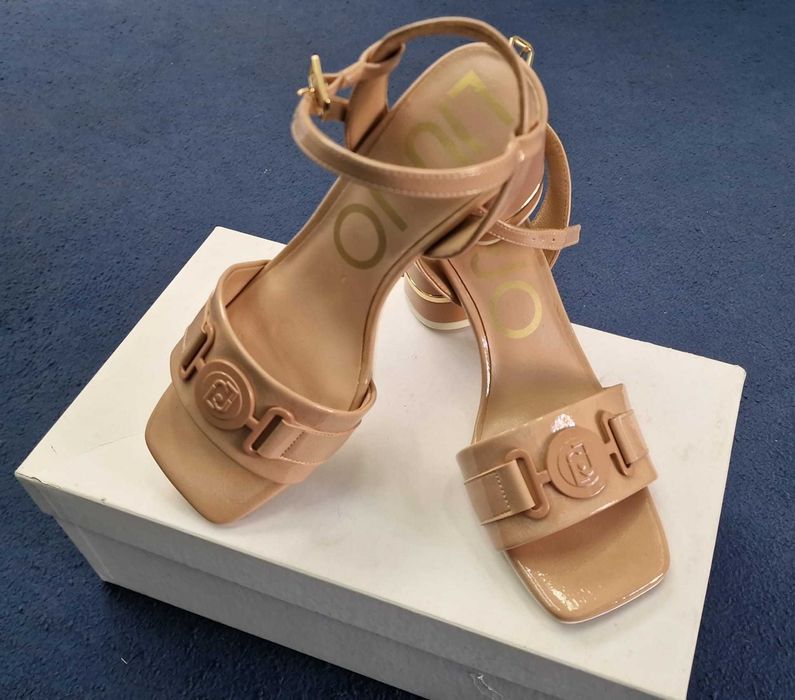 LIU JO Sandale Nice 15 piele lacuita marimea 37 - noi cu eticheta