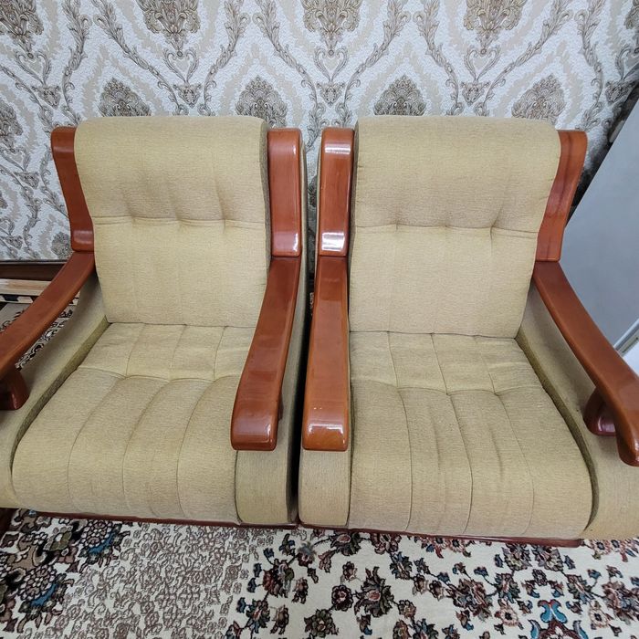 Диван кресло сотилади срочна