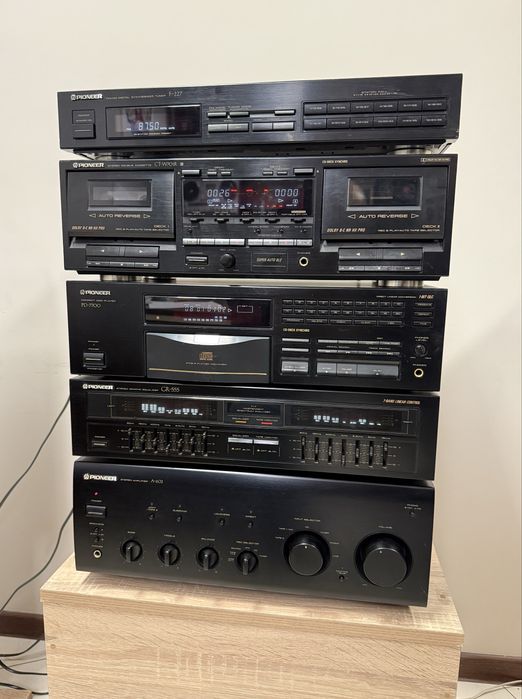 Ретро аудио система PIONEER - усилвател, CD, двукасетъчен дек и тунер