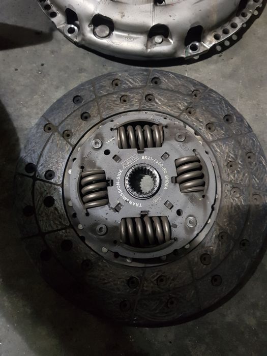 Kit ambreiaj volanta 6 tr  2.2 tdci euro 5 ford transit custom