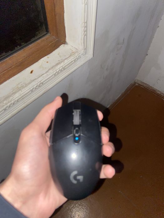 G   g305 logitech  bez provadnoy mishka . Holati ideal mishka ………………..