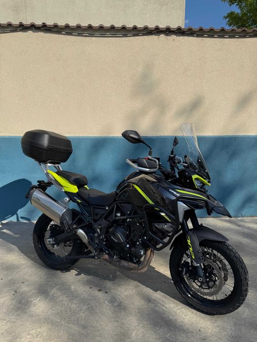 Motocicletă Benelli TRK 702X