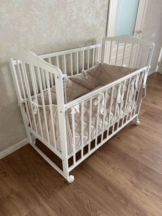 Детская кроватка