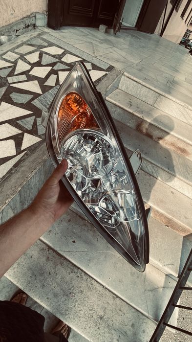 Камри 30 фар передний без трещин
