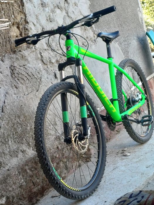 Bicicleta riddick de vanzare urgent ca defecte mici zgârieturi