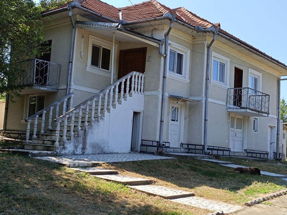 Vand casă în Com Prigoria