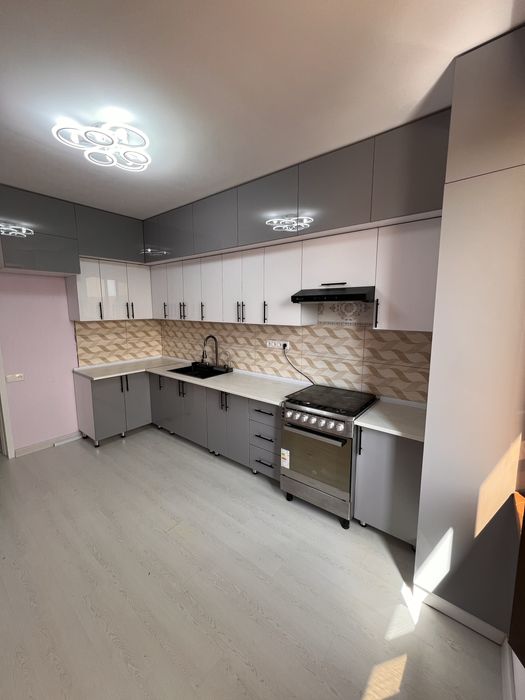 Oshxona mebeli buyurtma asosida tayyorlab beramiz