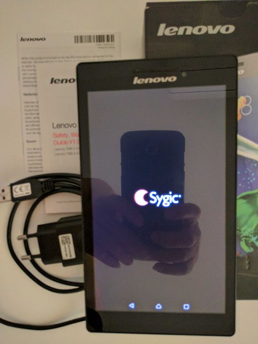 Таблет Lenovo Tab 2 A7-10F с инсталирани навигации
