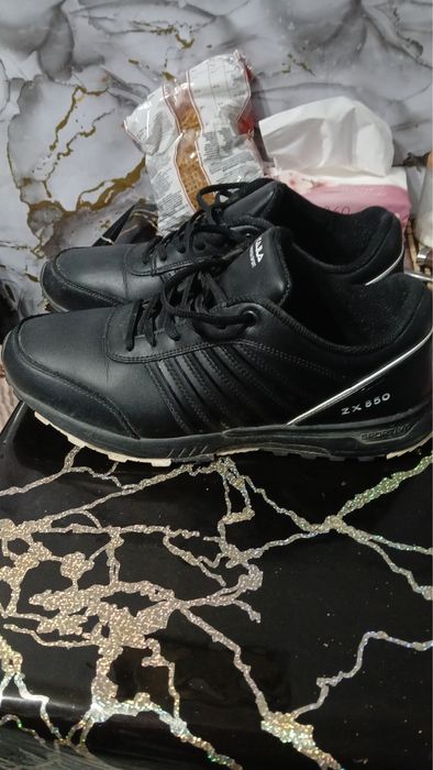 Продам кроссовки мужские б/у