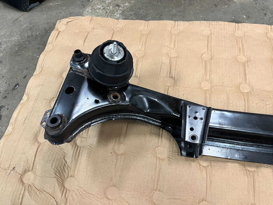 Преден мост за BMW E46 (на задно)