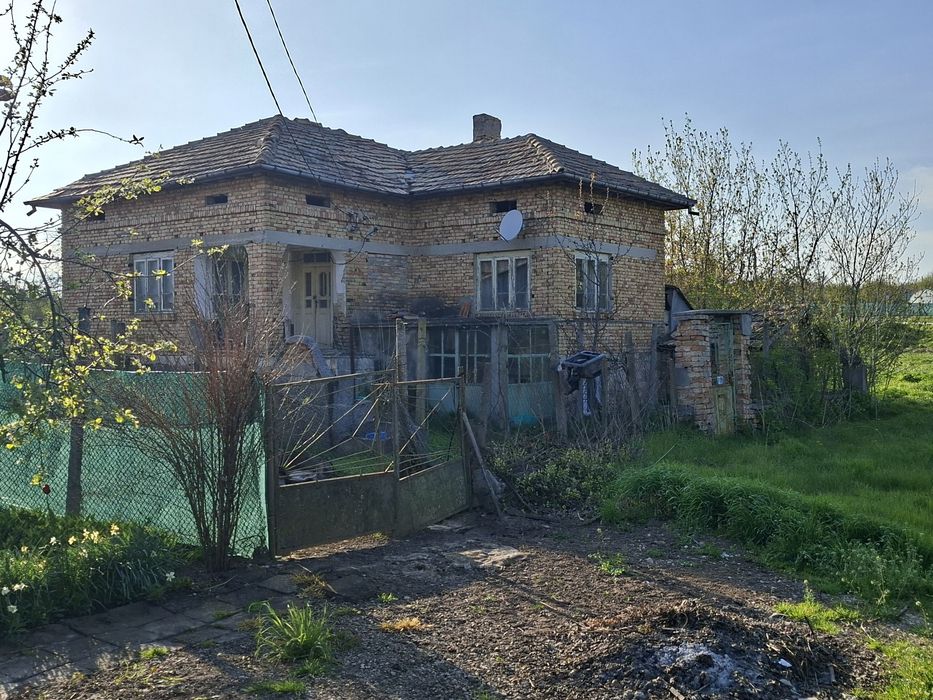 Продава се Къща в с. Червенци, Област Варна - 91 кв.м за 280 €/кв.м - Снимка #1