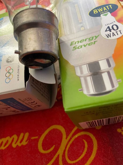 Tub neon T8 18W 60cm Romlux Bec fasung englezesc B22 BC GE Philips NOU