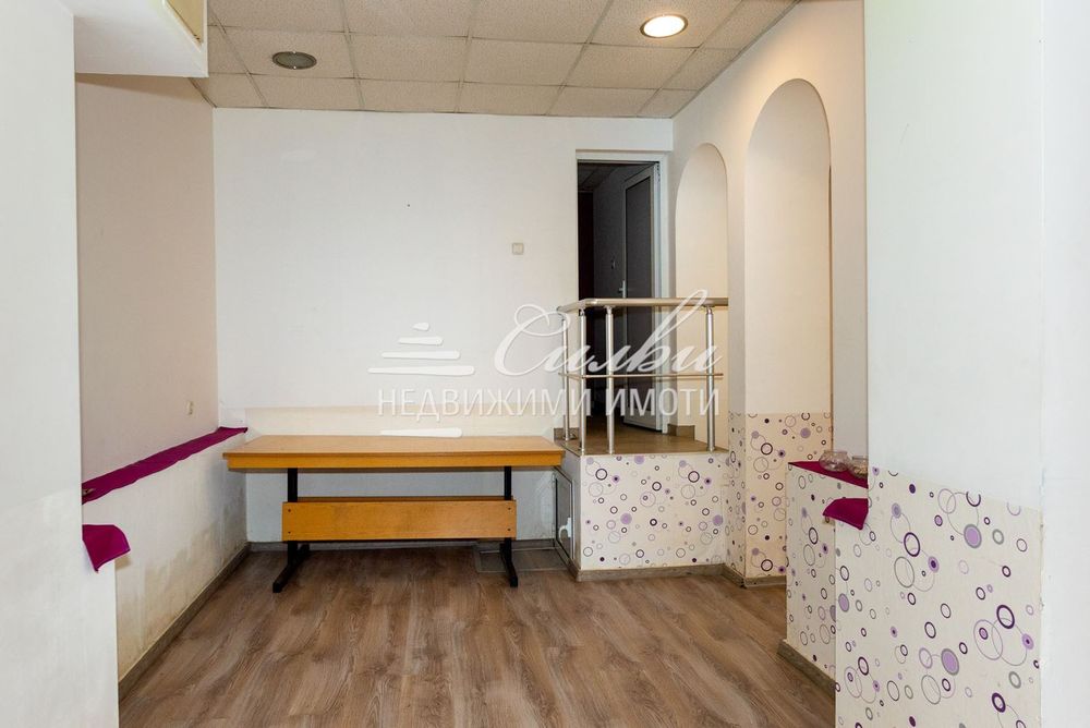 Продава се МАГАЗИН в централната част на града