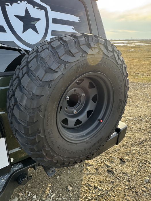 MITSUBISHI PAJERO MK 1988 / off-road