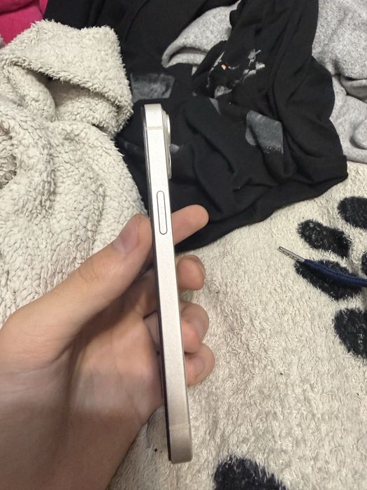 Продам Iphone 14