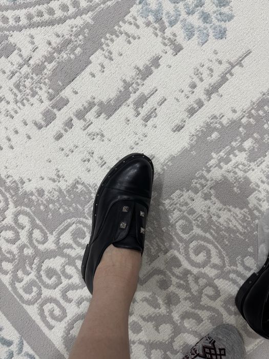 Продам лоферы ,идеальное состаяния