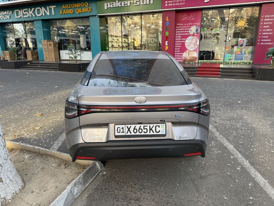 TOYOTA BZ3 Сотилади
