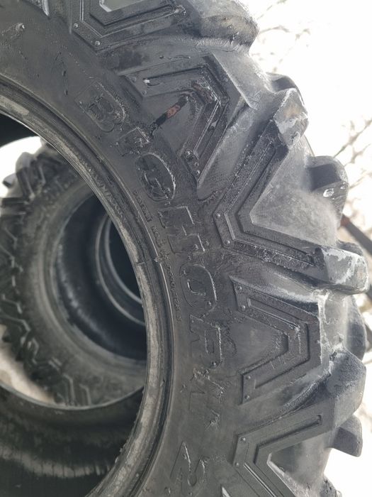 Vând cauciucuri atv