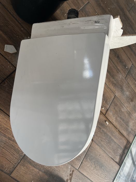 Навесной унитаз б/у Roca