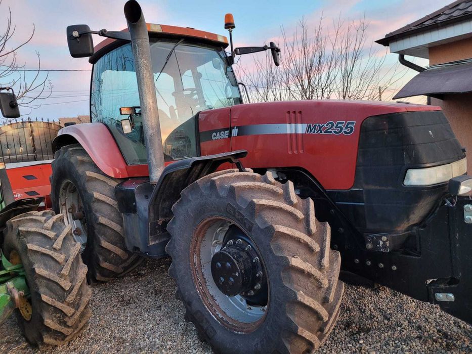 Tractor CASE Magnum MX 255, an 2004, AC, anvelope noi,, 4x4, revizat