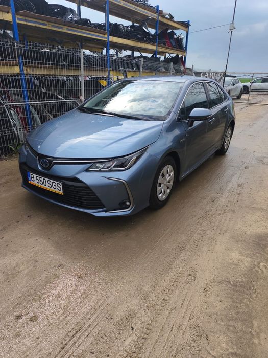 Toyota Corolla 2021 77.000 KM HIBRID usor avariat / avariate