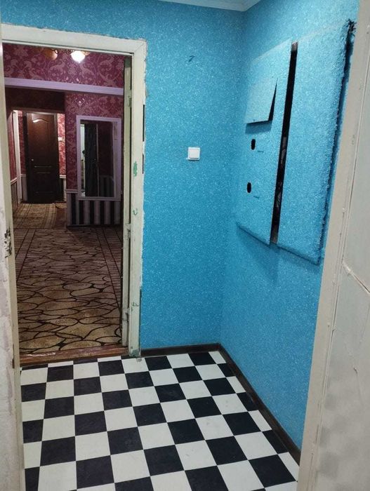 Продам 4х комнатную квартиру в районе Сергели строител.