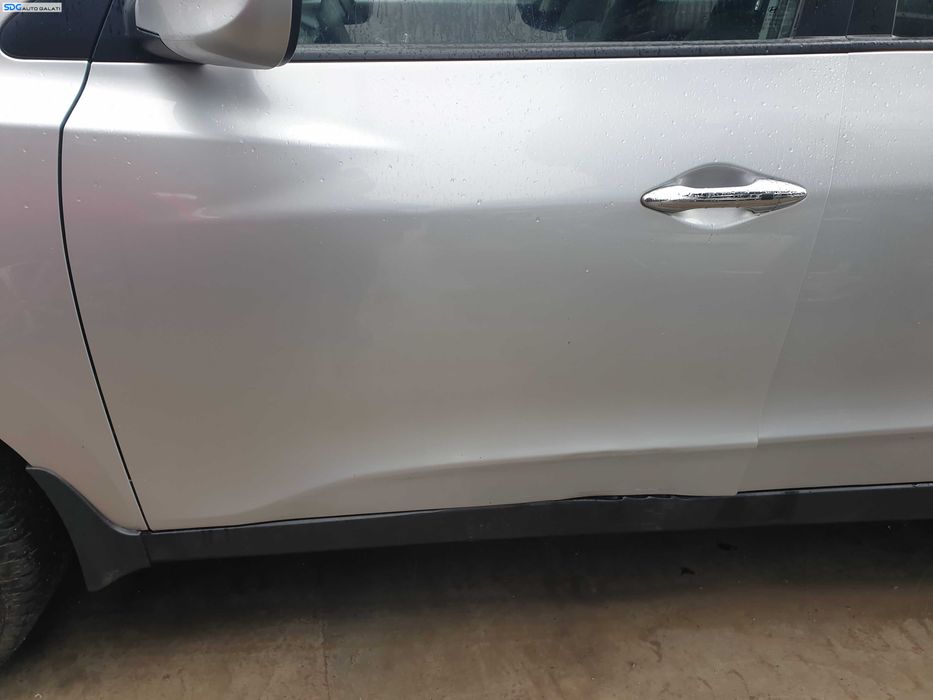 Usa Usi Portiera Portiere Stanga Fata Dezechipata cu Defect Hyundai ix35 2009 - 2015 Culoare RAH Sleek Silver [Q0248]