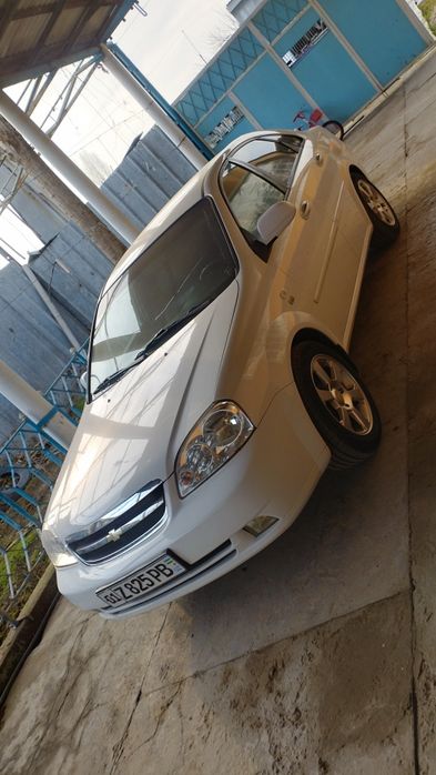 Продаётся ЛАСЕТТИ 18