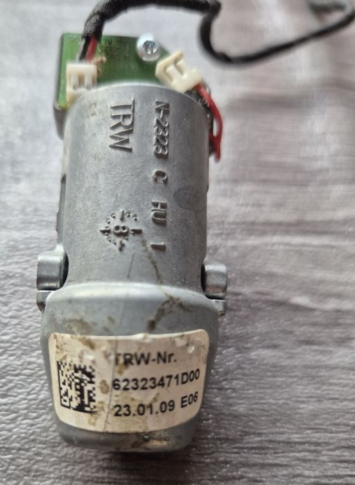 Моторче вибрация волан ,мерцедес W212 w204