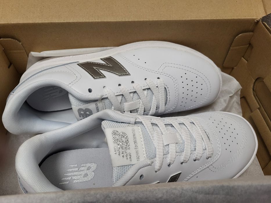 Adidași New Balance 37