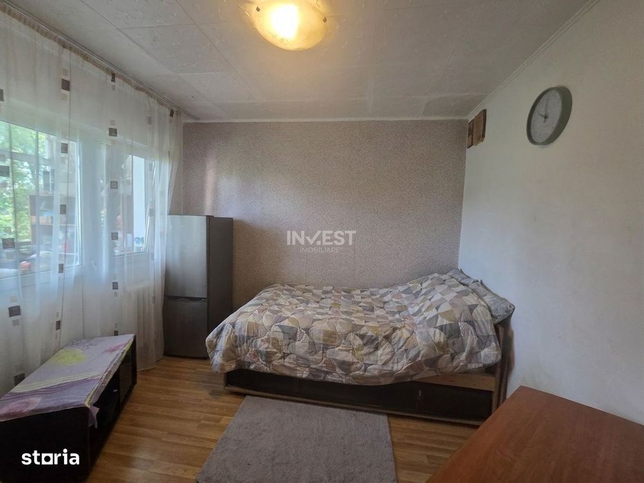 Apartament 3 camere, Decomandat, Piata Alexandru cel Bun
