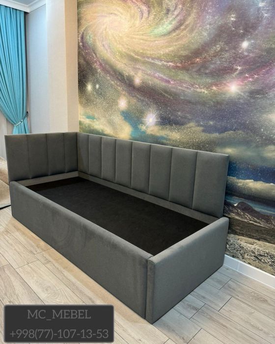 Детская угловая кровать с матрасом в наличии