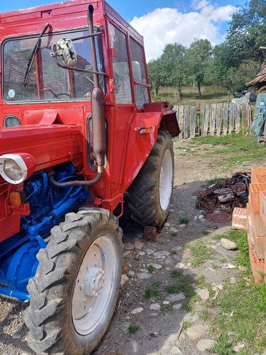 Vand tractor UTB 445 4x4