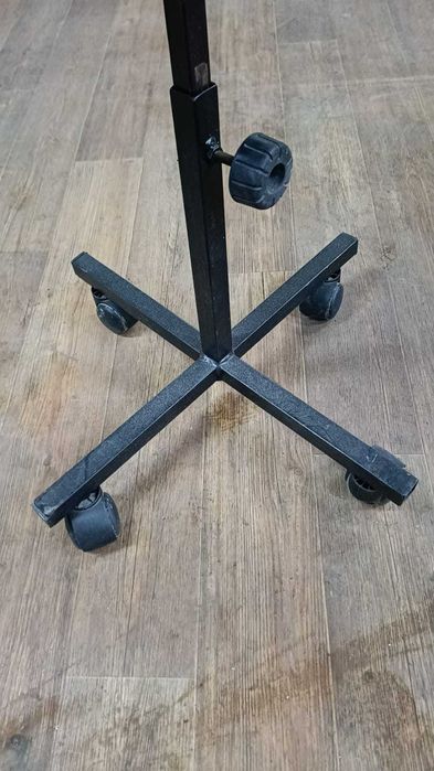 Подставка для педикюрного кресла