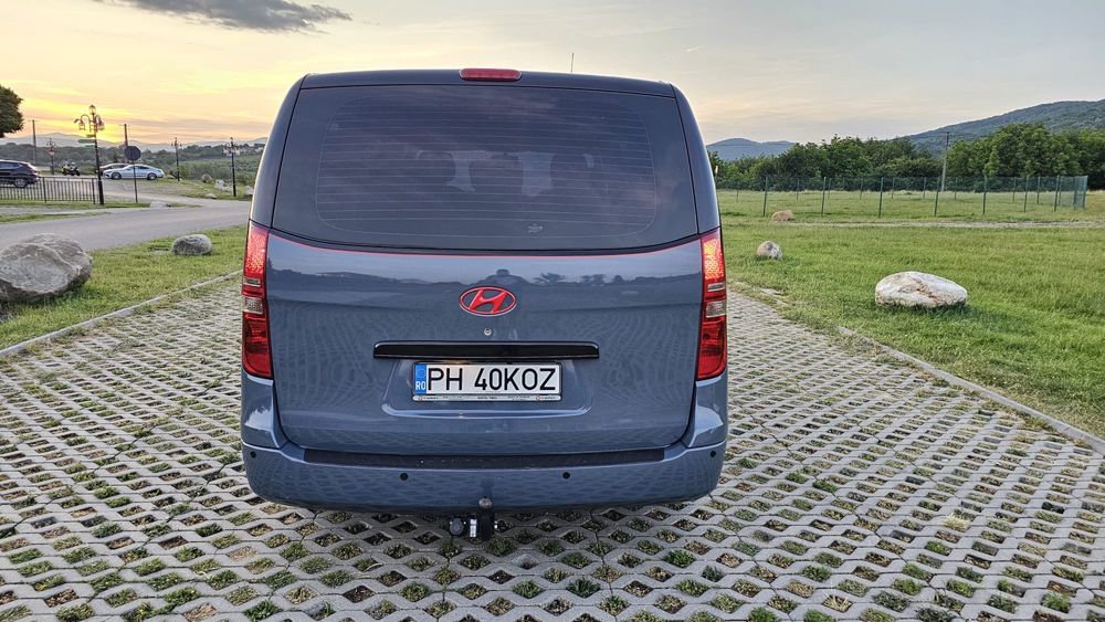 Hyundai H-1 Clima Fata/Spate 8 locuri 170Cp
