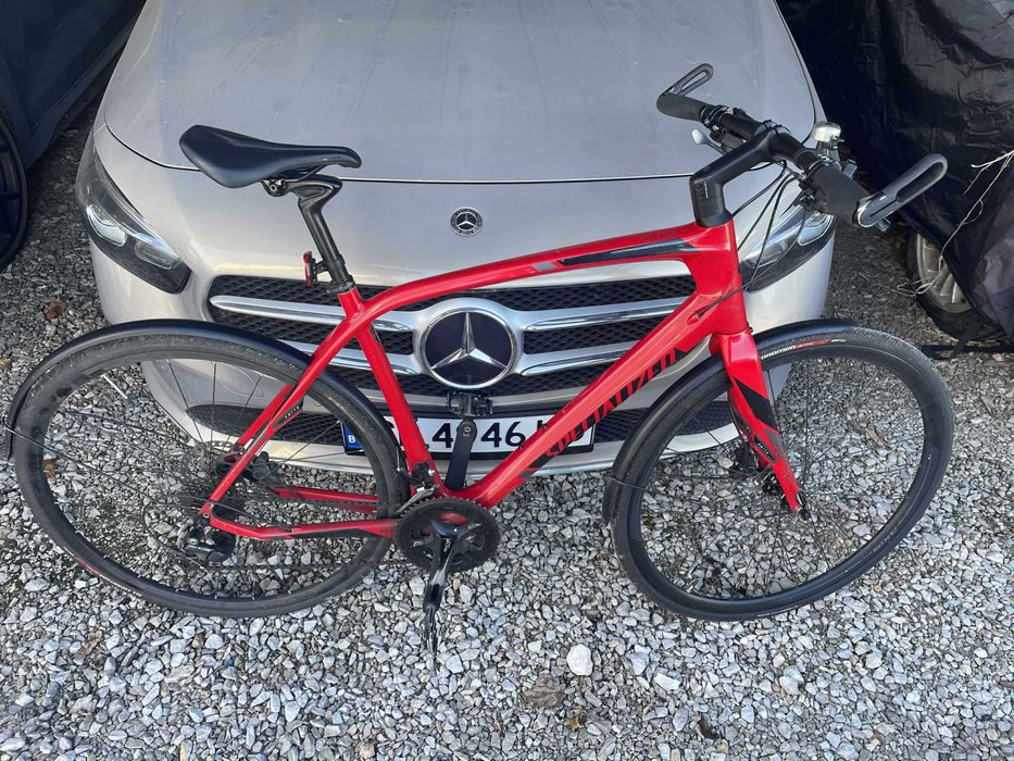 Карбонов велосипед
Specialized Sirrus