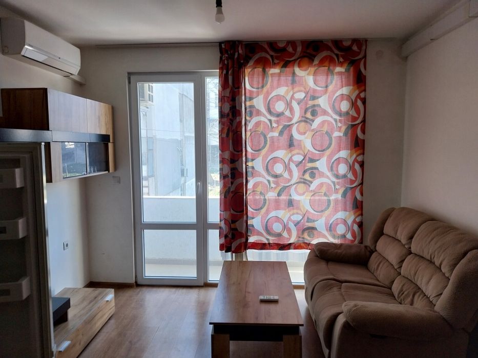 Дава се под наем Двустаен апартамент в Варна, Възраждане 2 - 50 кв.м за 398.82 € - Снимка #1