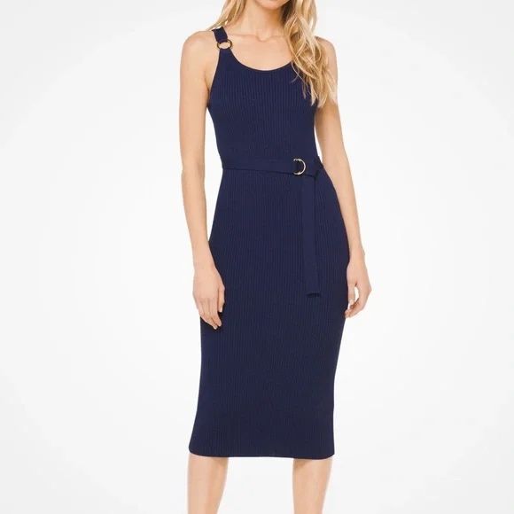 Michael Kors рокля от стегнато гладко плетиво с колан и лого