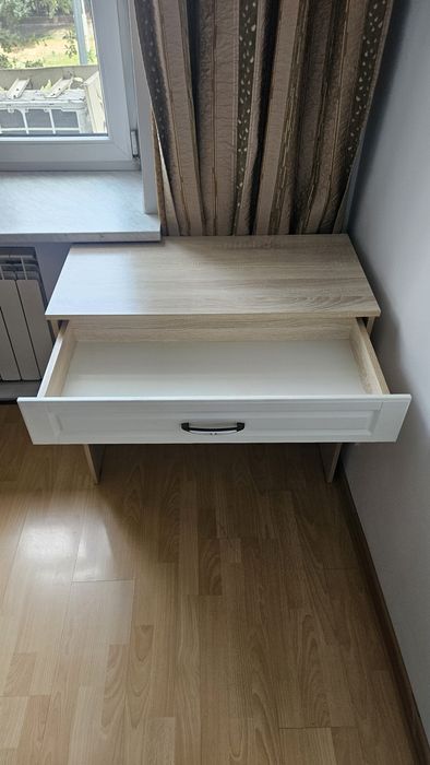 Стол на продажу из IKEA