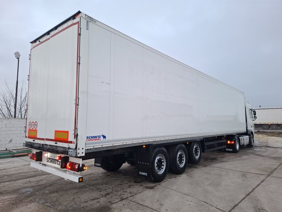 Semiremorca Schmitz Standard Dubă  Box  Container izoterma Anul  2019