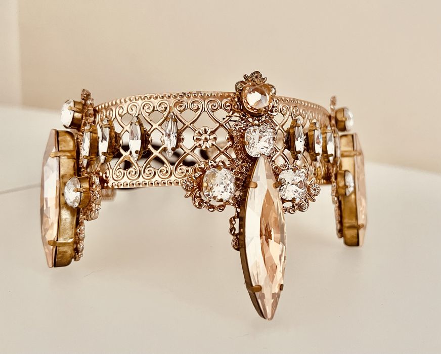 Колие/чокър с камъни