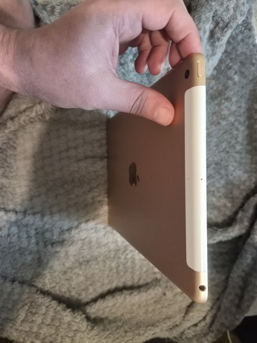 Ipad 8gen 32 гига