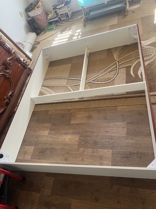 Двухспальный кровать