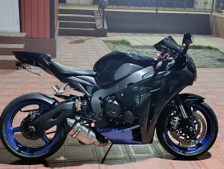 Honda cbr1000rr holati zor